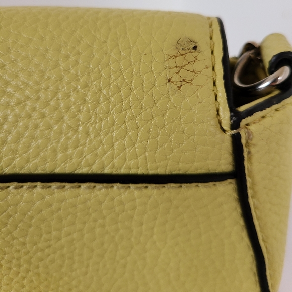 SOLD - GUESS - Small yellow handbag - Picture 9 of 10